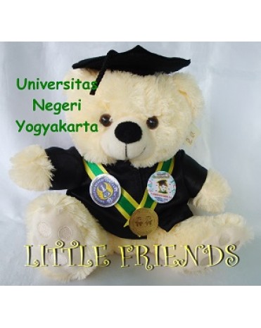 Boneka Wisuda Universitas Negeri Yogyakarta (30 cm)
